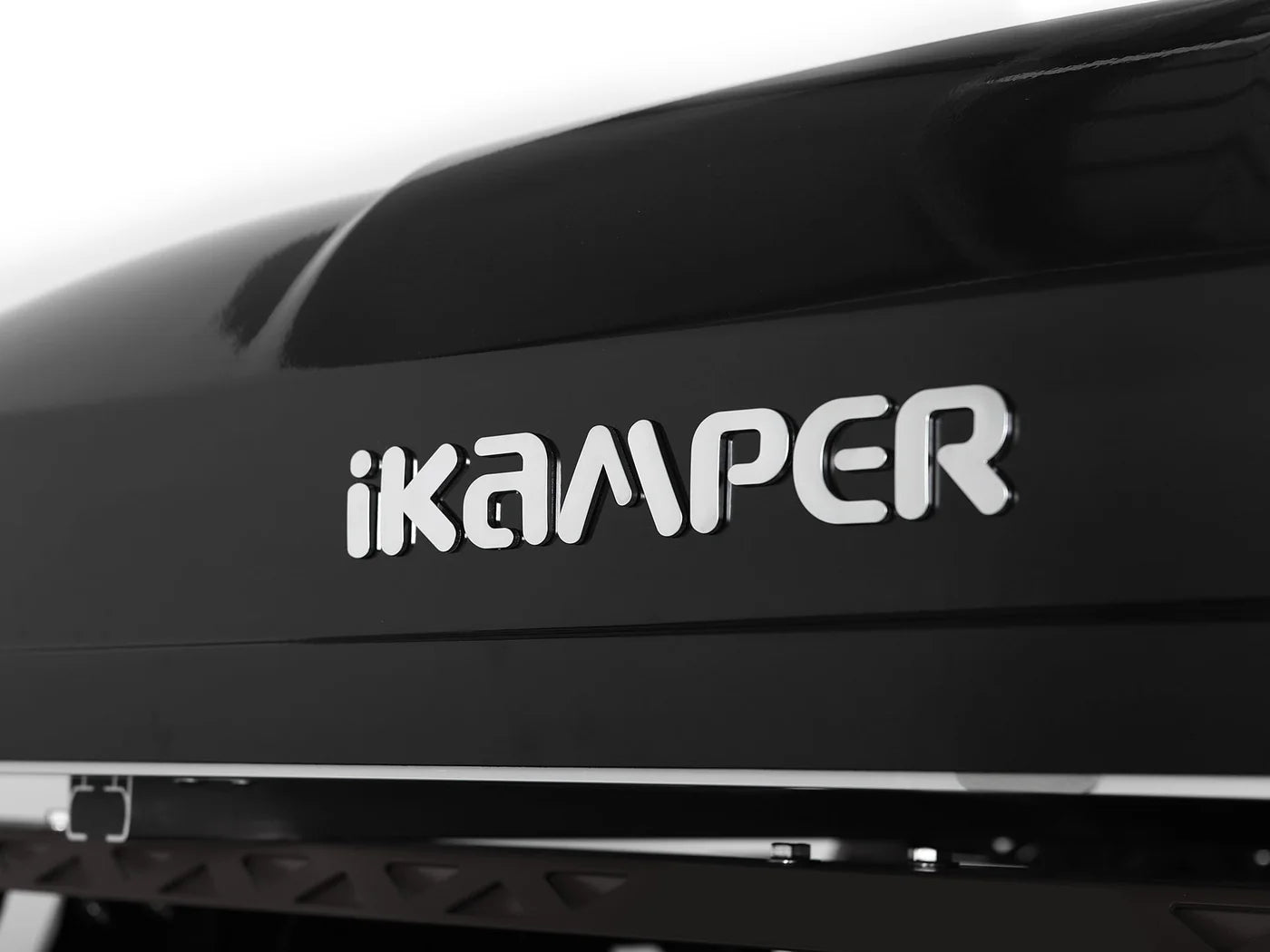 FÉM LOGÓ IKAMPER 3.0